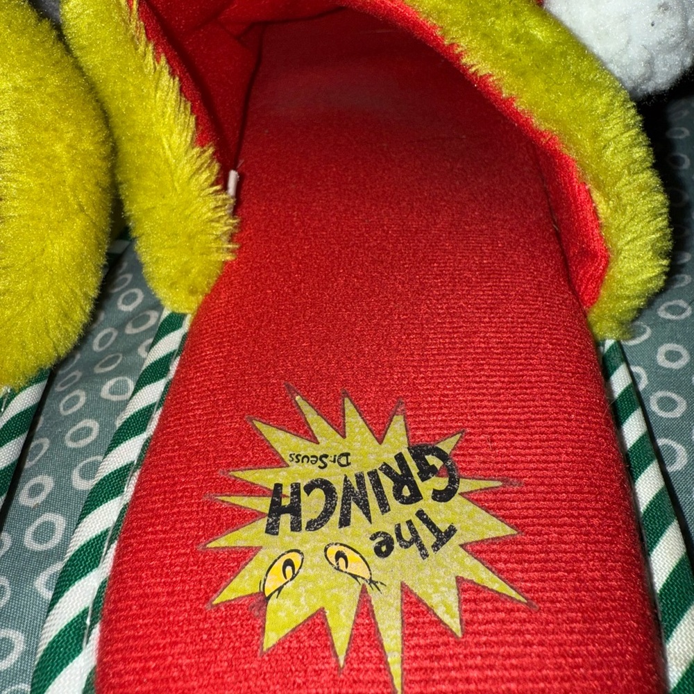 Grinch Slippers - image 6